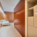 Stylish 2bdr Flat With Pool In Salgados By Lovelystay Appartamento