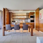 شقة Stylish 2bdr Flat With Pool In Salgados By Lovelystay