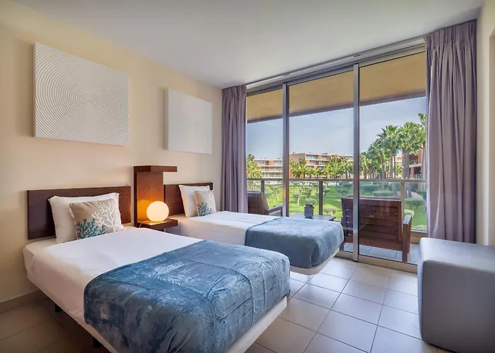 Stylish 2bdr Flat With Pool In Salgados By Lovelystay Албуфейра