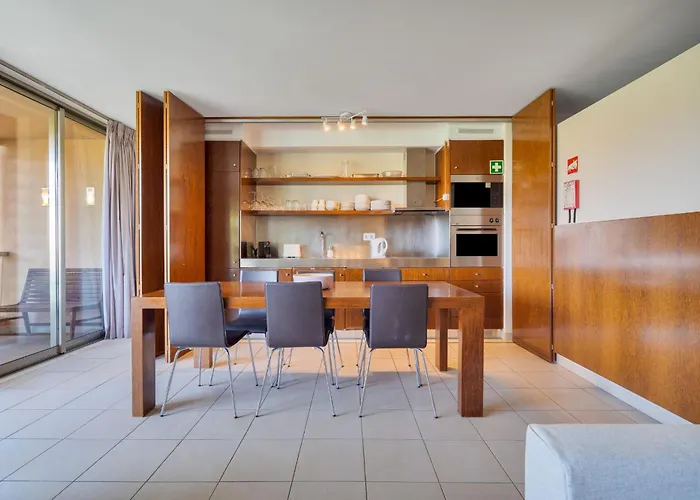 Апартаменти Stylish 2bdr Flat With Pool In Salgados By Lovelystay