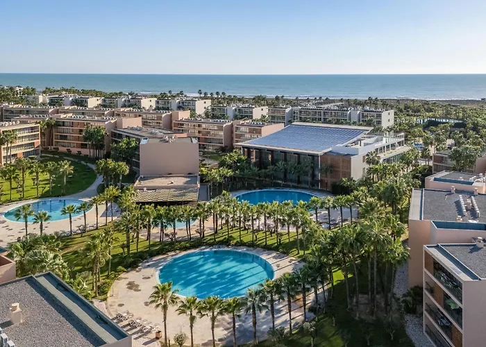 Stylish 2bdr Flat With Pool In Salgados By Lovelystay * Албуфейра